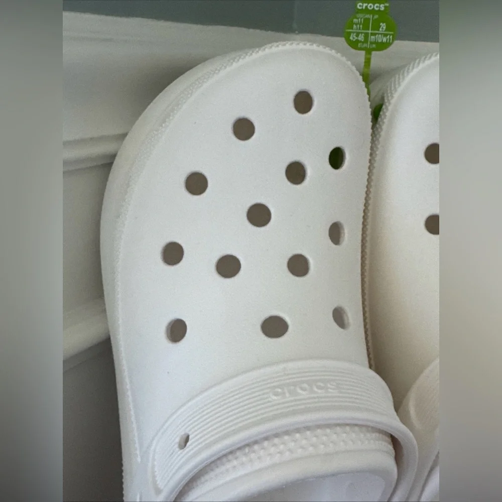 Mens Crocs Classic Crush Clog All White Size 11 Platform NWT - Picture 2 of 14